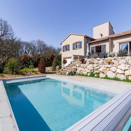With Pool In Ferienhaus Mondonville